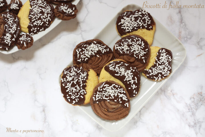 Biscotti di frolla montata
