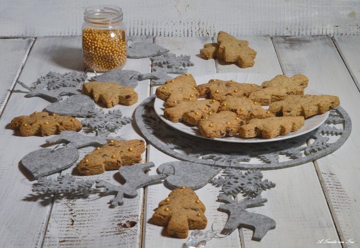 Biscotti di natale nocciole e cioccolato