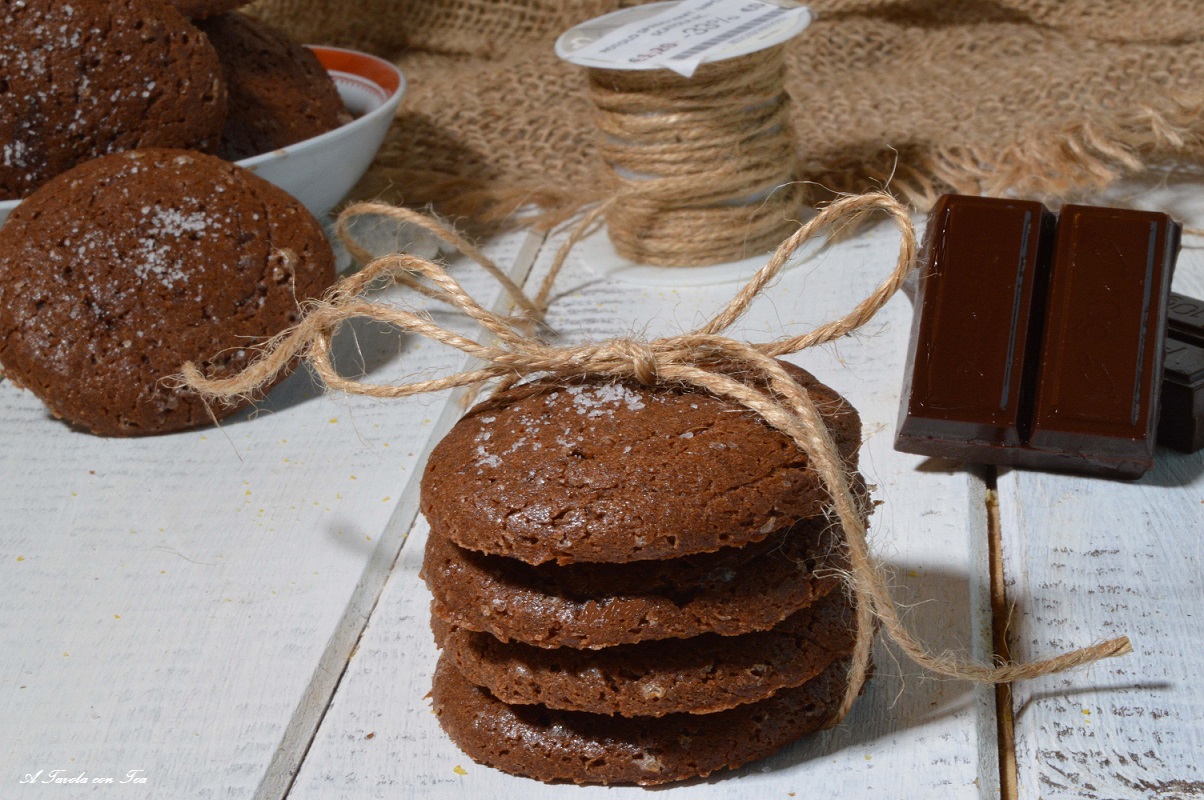 Biscotti di pane di segale al cioccolato jamie oliver