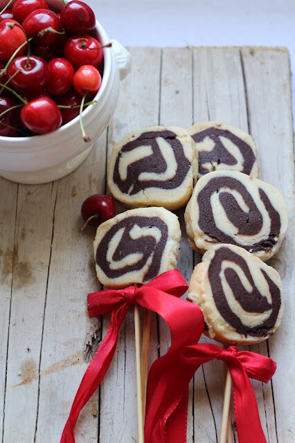 BISCOTTI GIRELLA