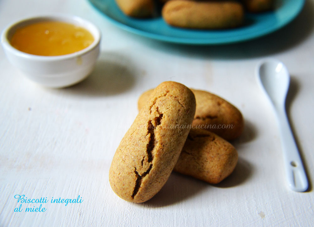 Biscotti integrali al miele e olio