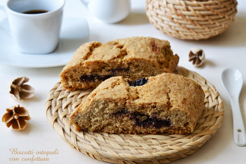Biscotti integrali con confettura