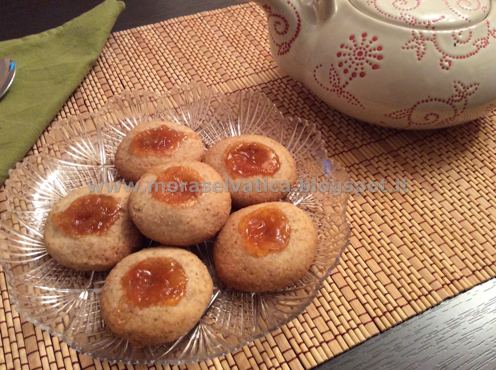 Biscotti integrali con yogurt miele e albicocca