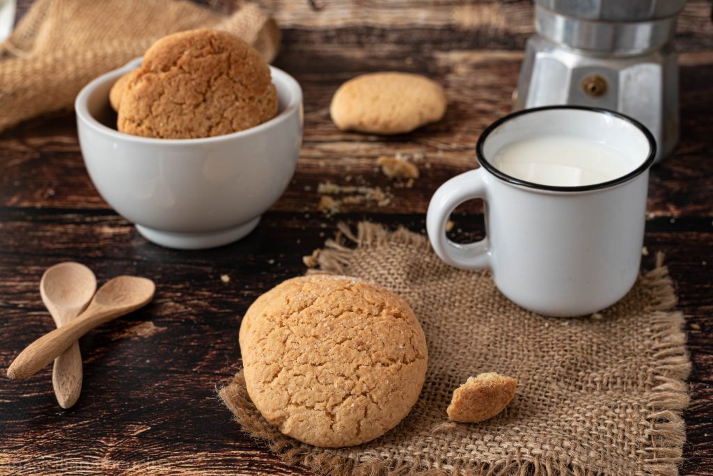 Biscotti inzupposi per il latte