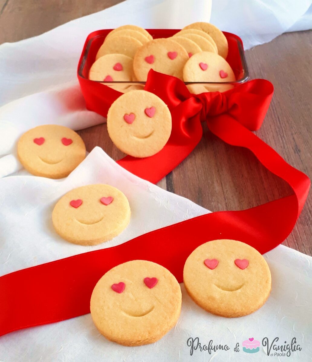 Biscotti love emoticon