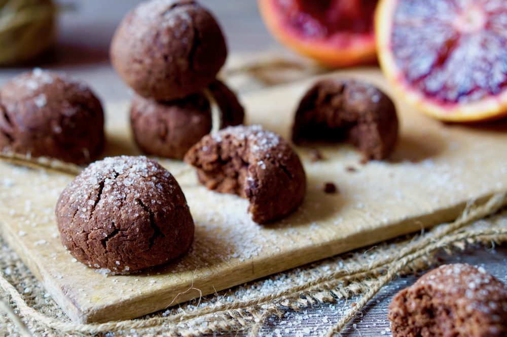 Biscotti morbidi al cioccolato e arance
