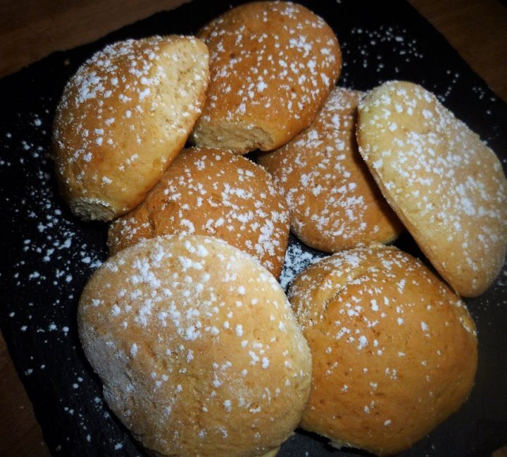 Biscotti morbidi al latte e miele