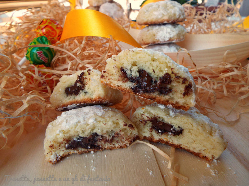Biscotti morbidi al profumo d’arancio e cioccolato