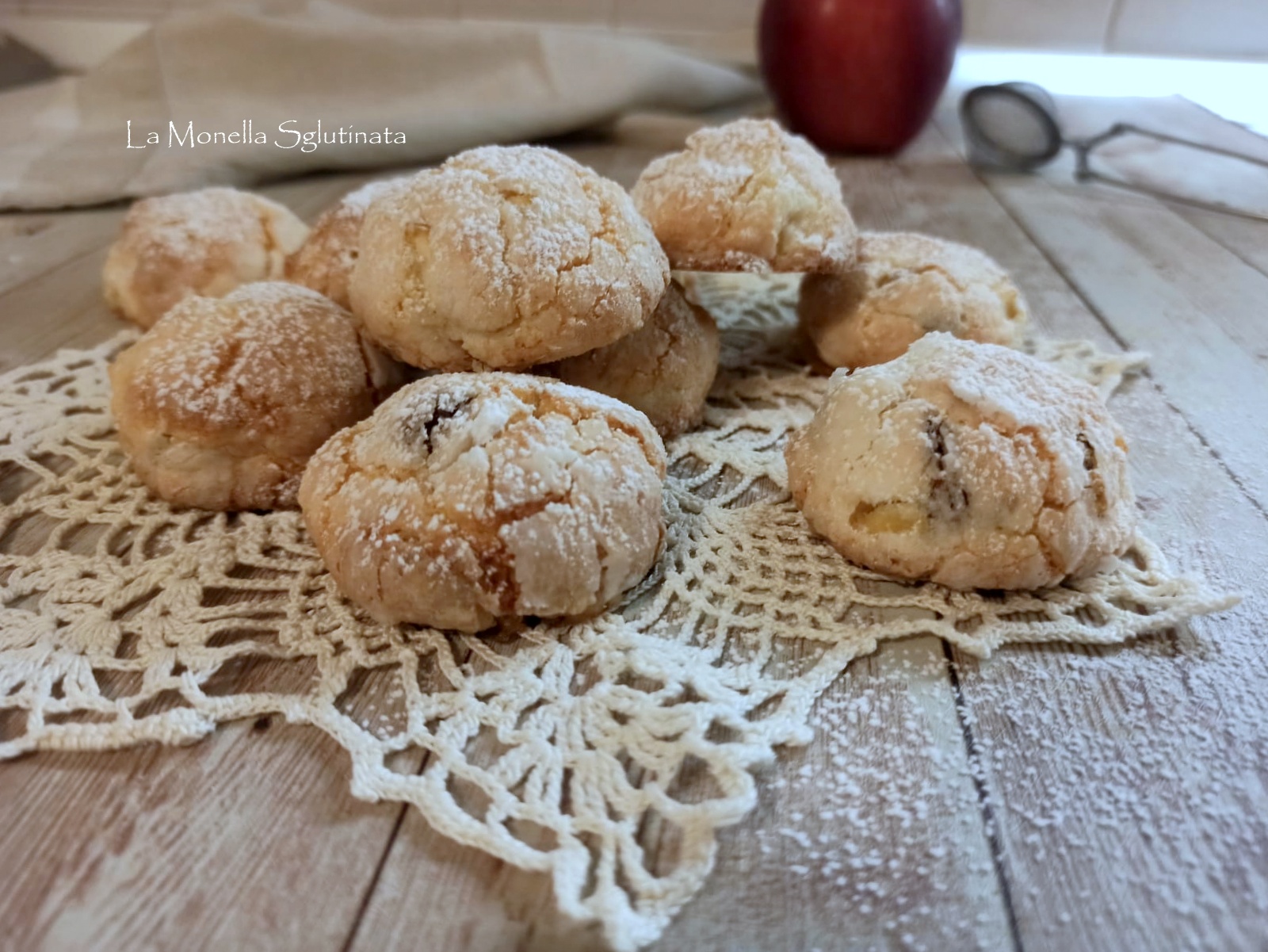 Biscotti morbidi alle mele e uvetta senza glutine