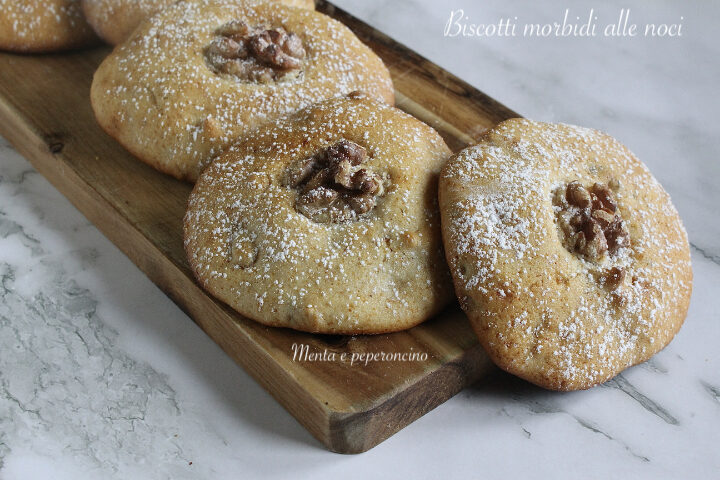 Biscotti morbidi alle noci