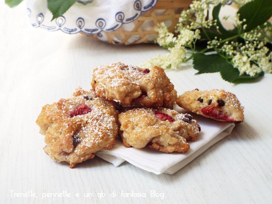 Biscotti morbidi fragole e cioccolato