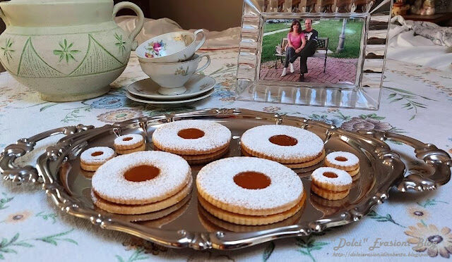 Biscotti “occhi di bue” alla confettura