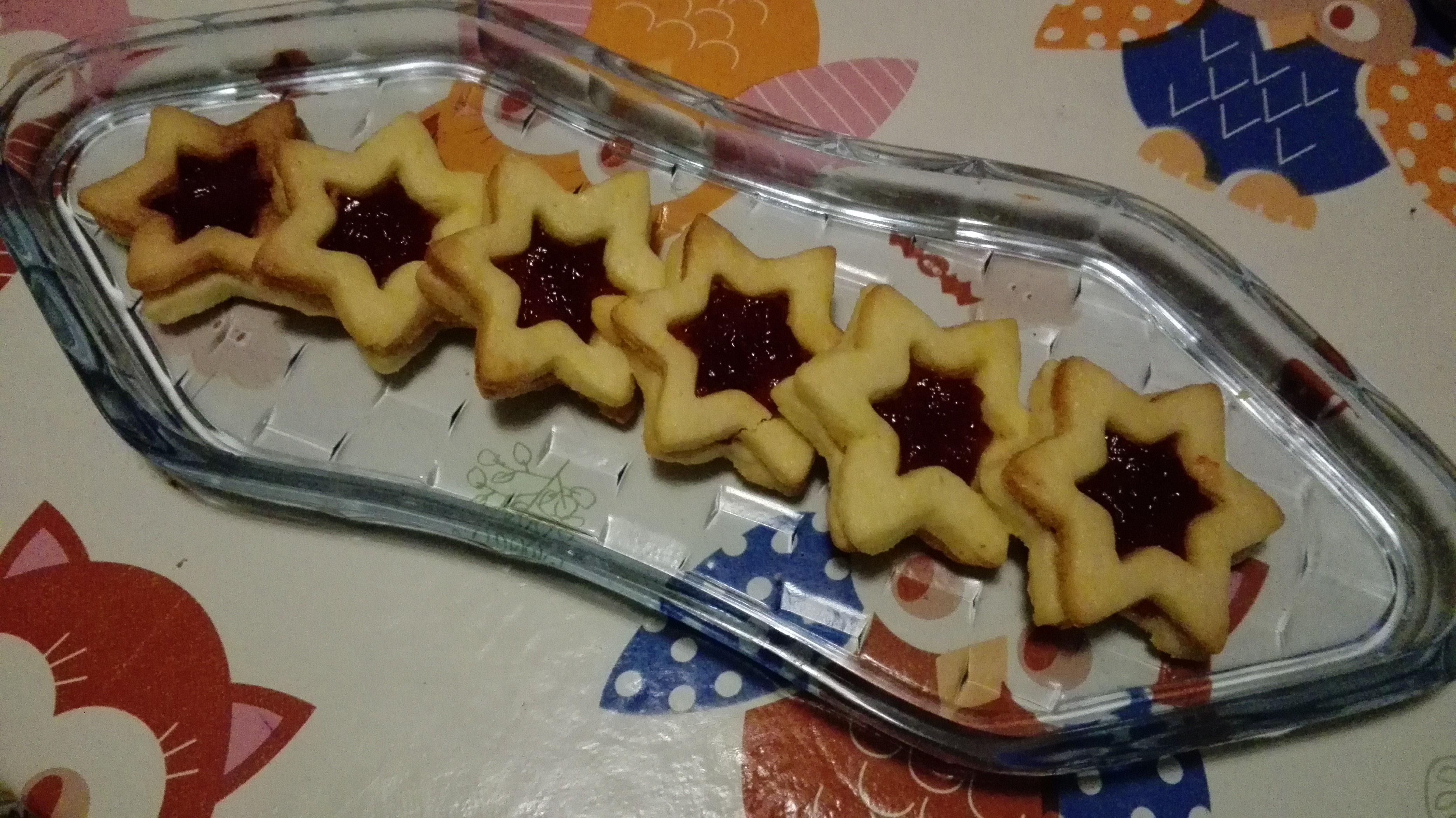 Biscotti occhio di bue natalizi