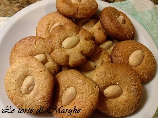 Biscotti pasta di mandorle fatti in casa
