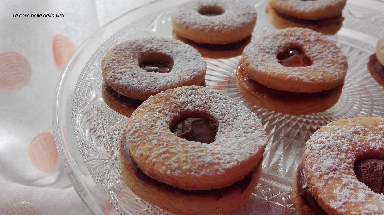 Biscotti ripieni