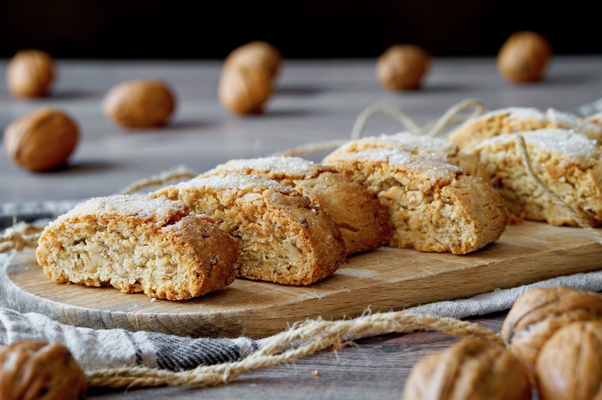 Biscotti rustici alle noci
