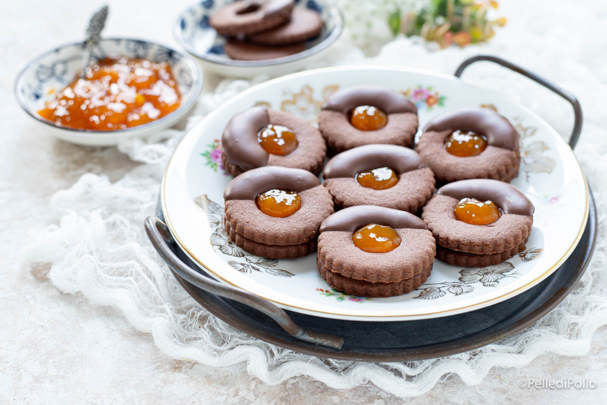 Biscotti sacher al cioccolato