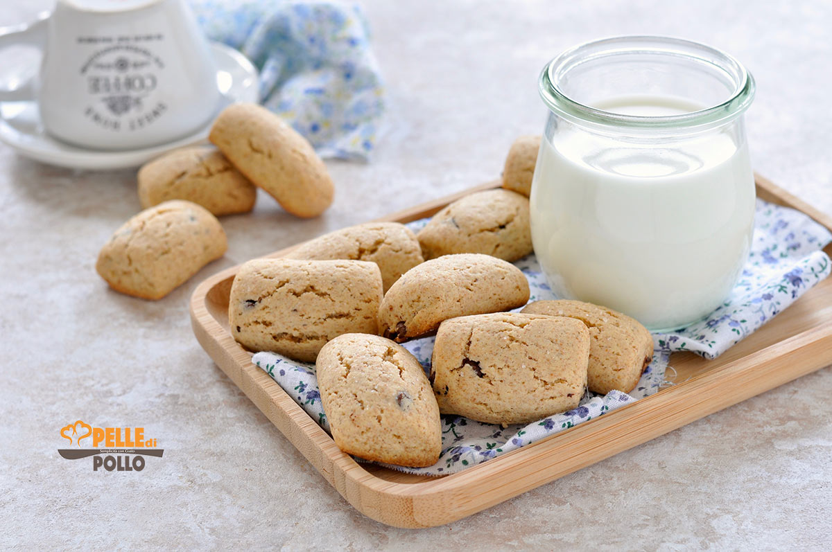 Biscotti semi integrali con gocce di cioccolato