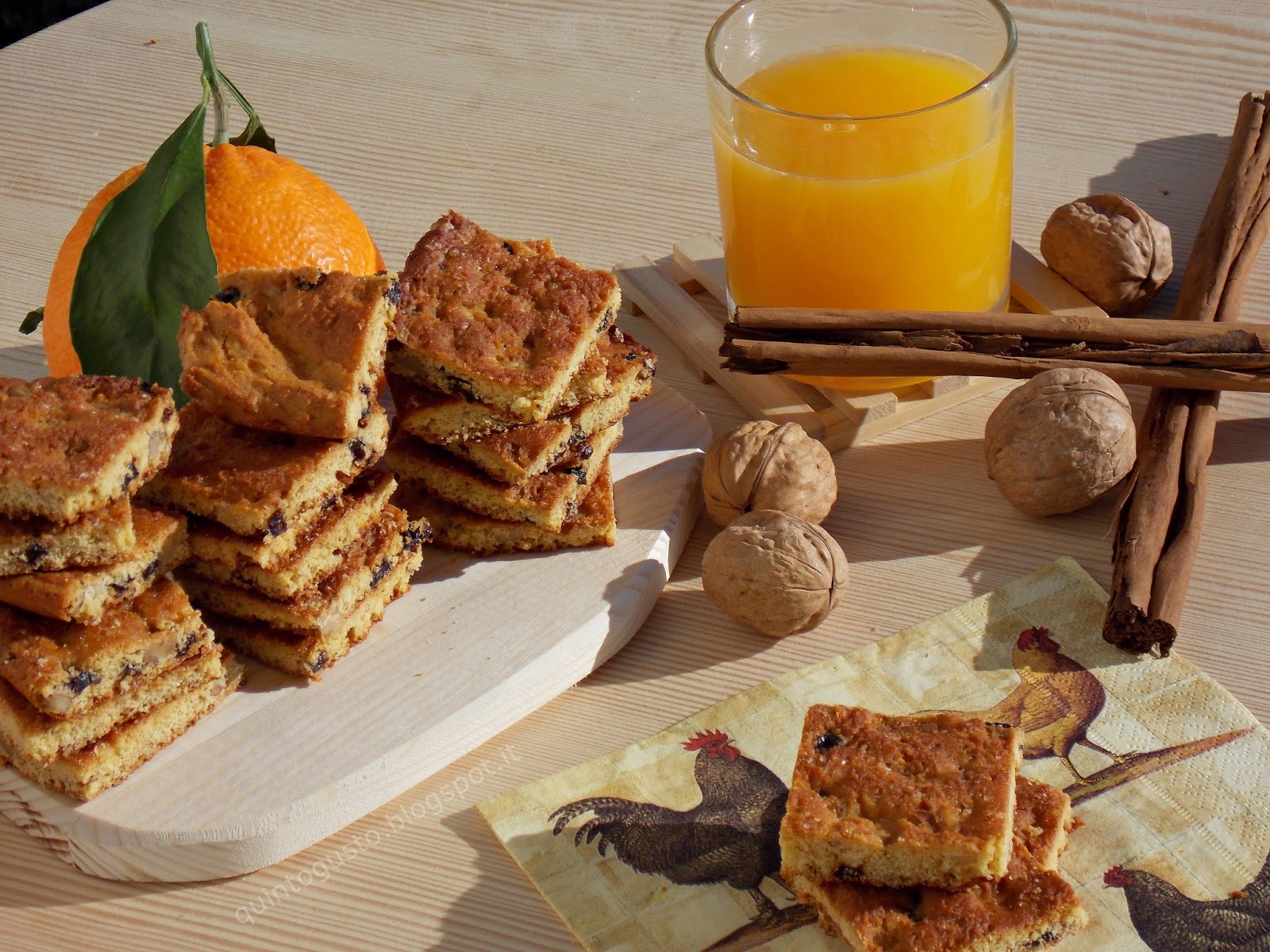 Biscotti senza, quadrotti ricchi di bontà