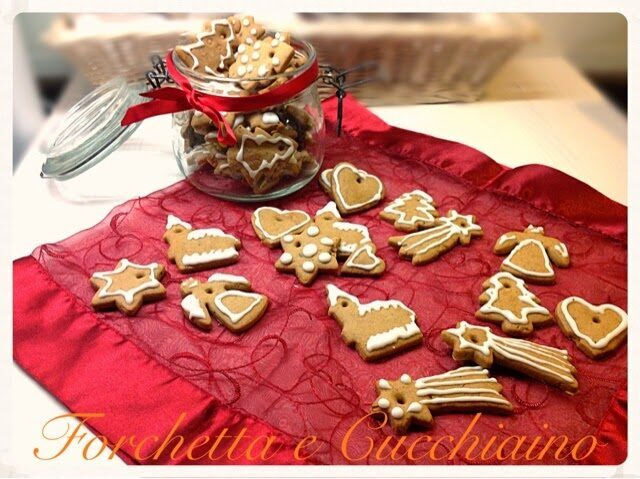 Biscotti speziati svedesi tipo pepparkakor