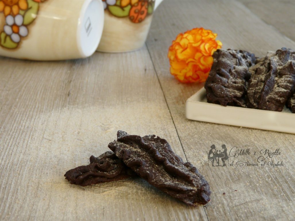 Biscotti viennesi al cacao e arancia