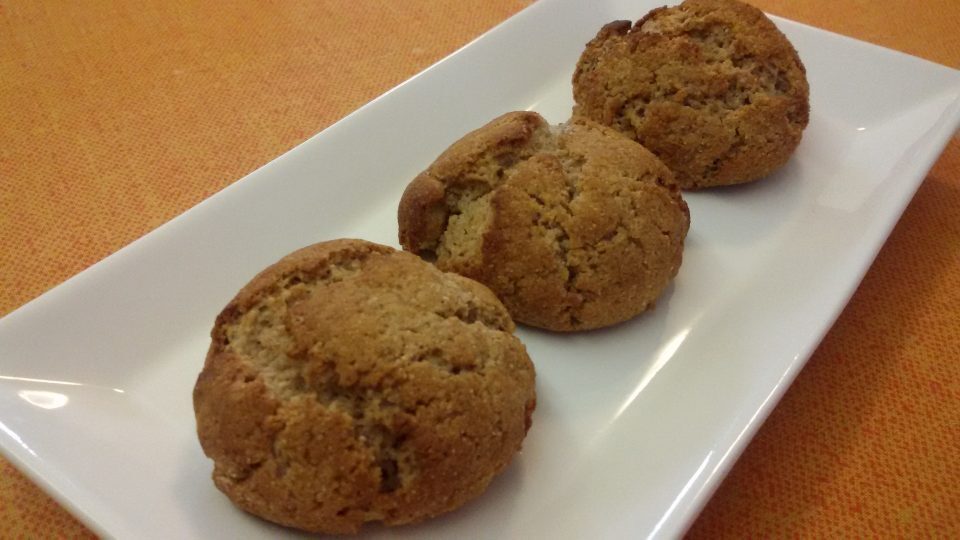 Biscottini al farro con ricotta e cannella