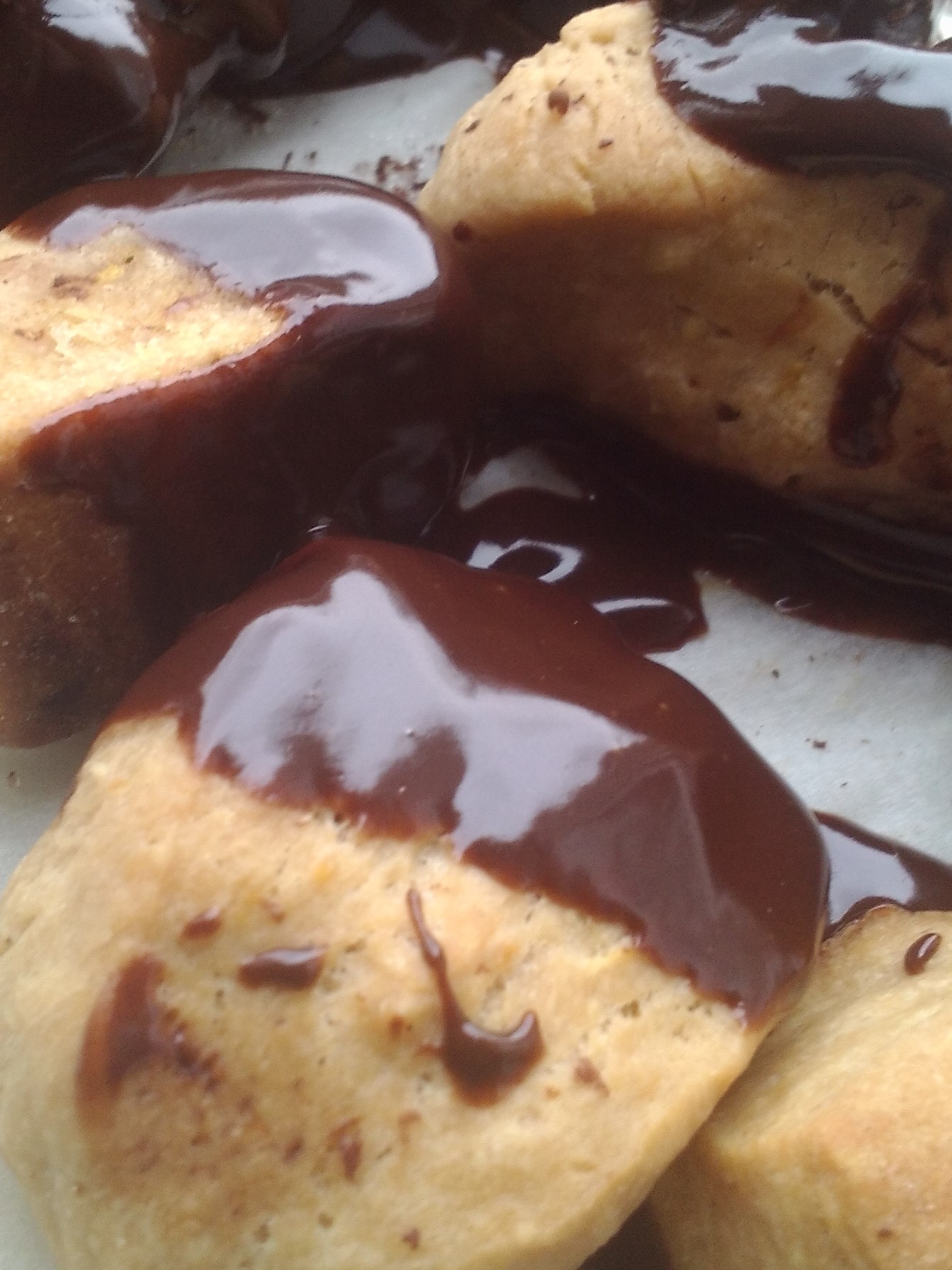 Biscottini all’arancia e cioccolato fondente