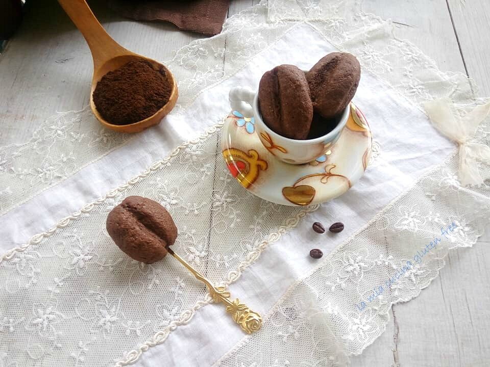 Biscottini con caffè ripieni