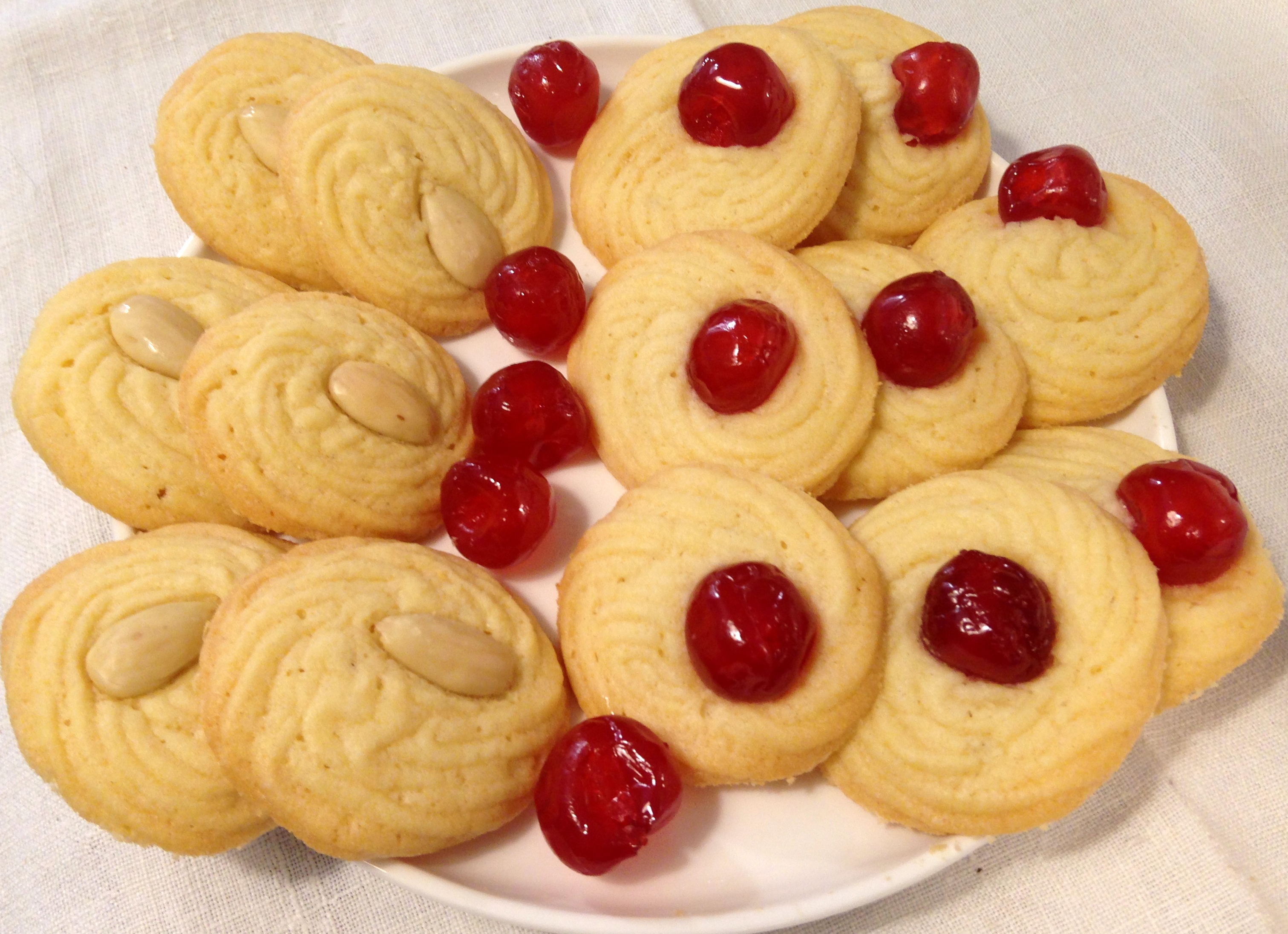 Biscottini golosi di frolla montata