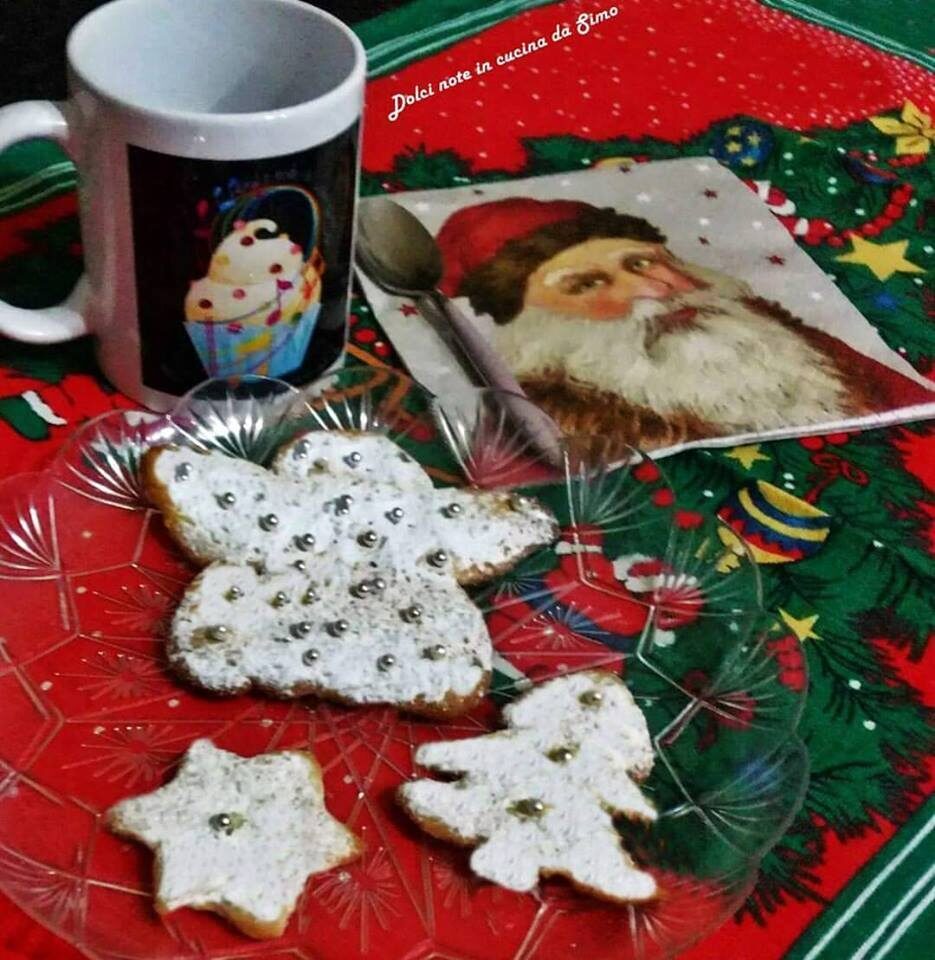Biscottini natalizi alle mandorle