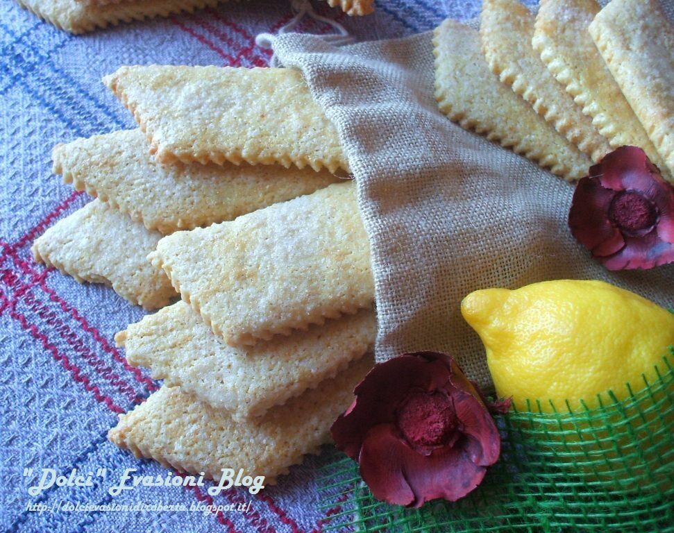 Biscottoni casarecci rustici da colazione