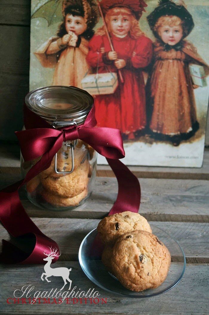 Biscottoni con uvetta e limone