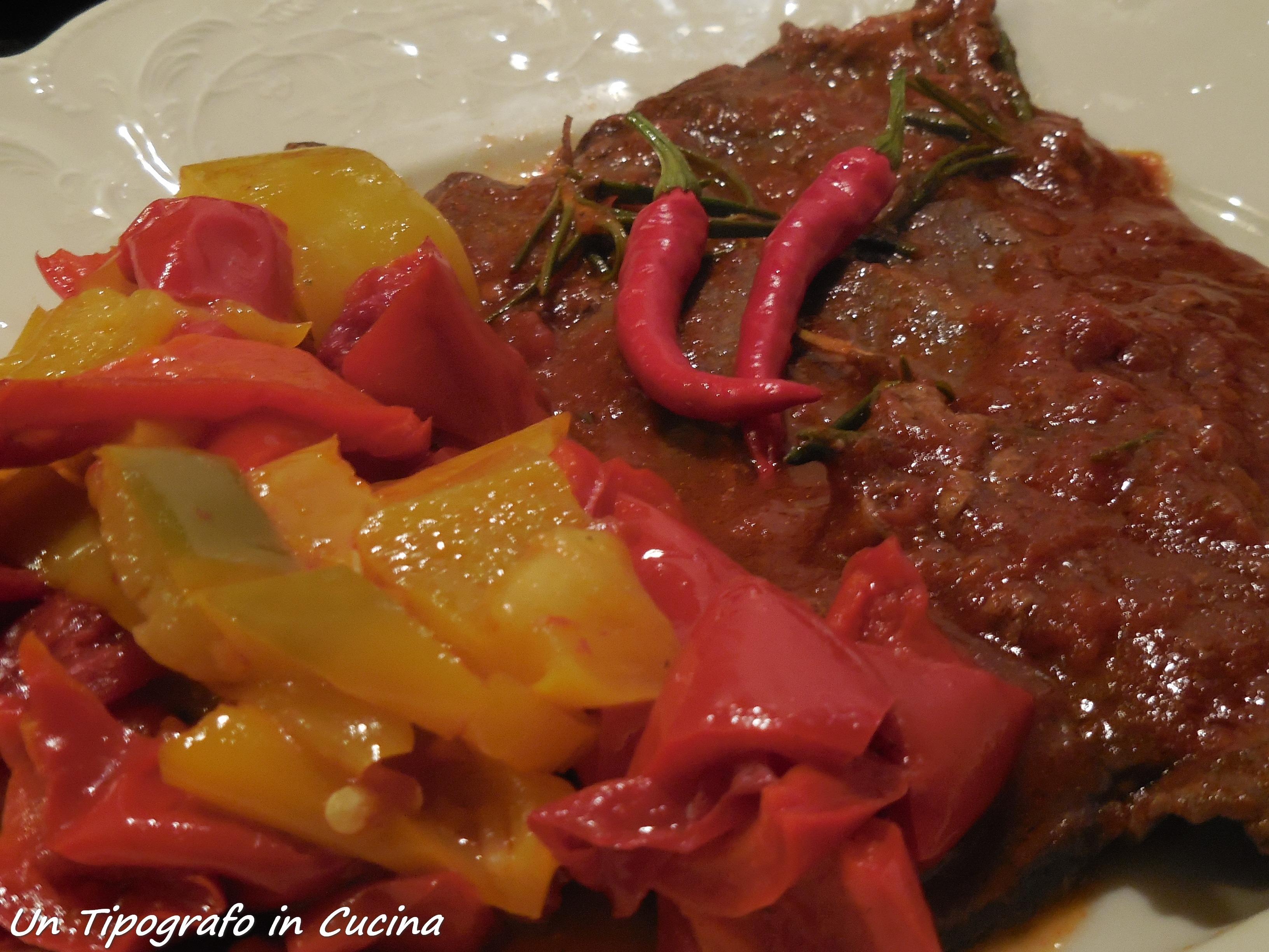 Bistecca di fassone “arrabbiata” con peperoni in umido…