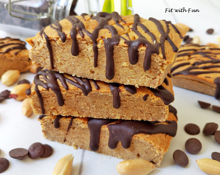 Blondies vegan 4 ingredienti ceci e arachidi