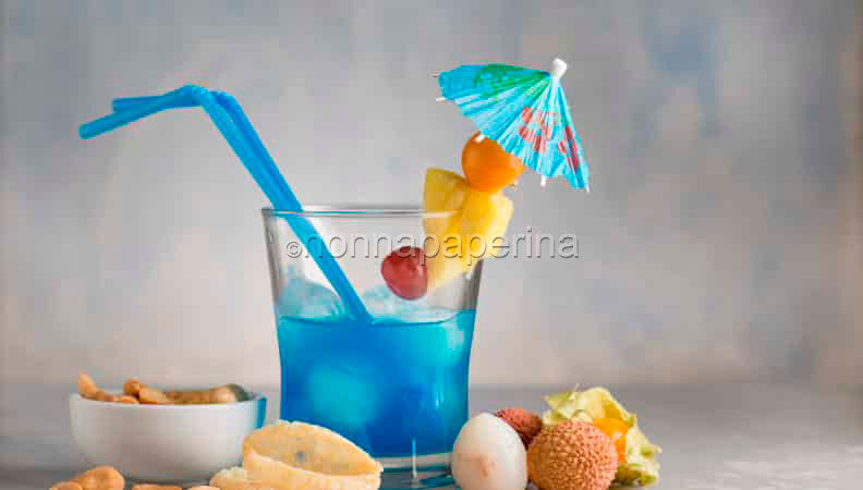 Blue hawaiian, la versione azzurra della piña colada