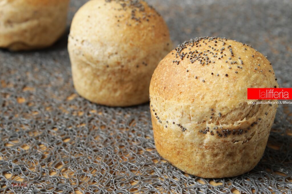 Bocconcini di pane integrale per mini hamburger