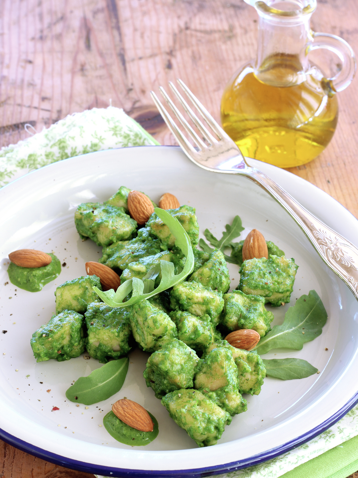 Bocconcini di Pollo al Pesto di Rucola