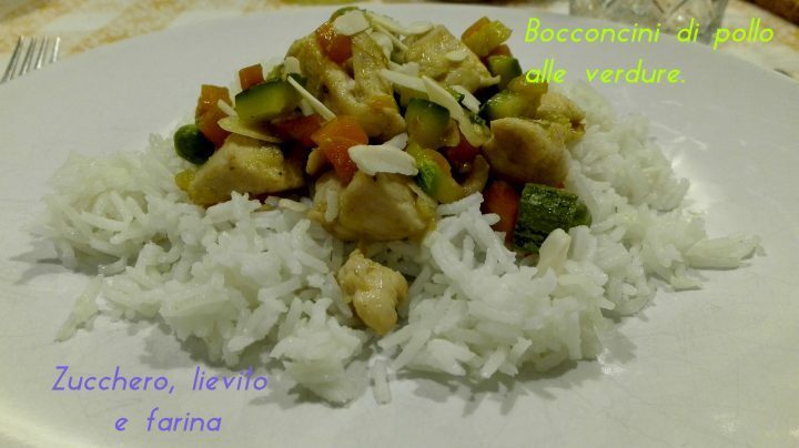 Bocconcini di pollo alle verdure con riso pilaf