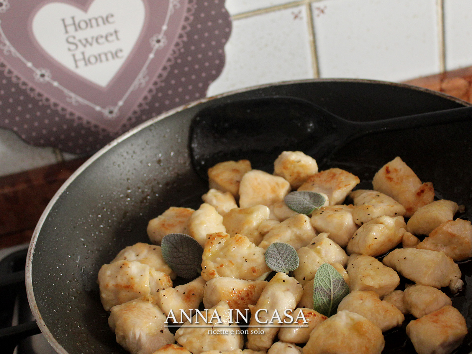 Bocconcini di pollo brandy e salvia