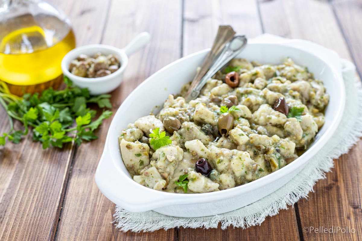Bocconcini di pollo con olive e capperi