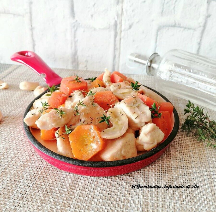 Bocconcini di pollo e carote agli anacardi