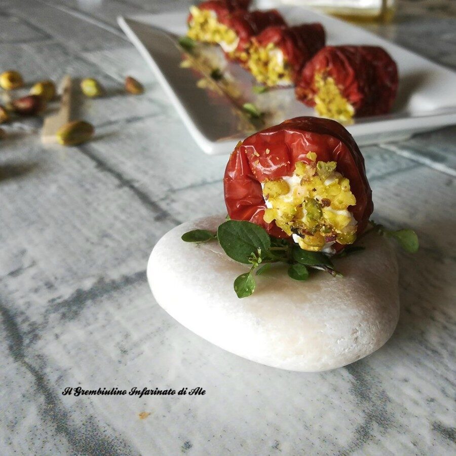 Bocconcini di pomodori secchi e caprino