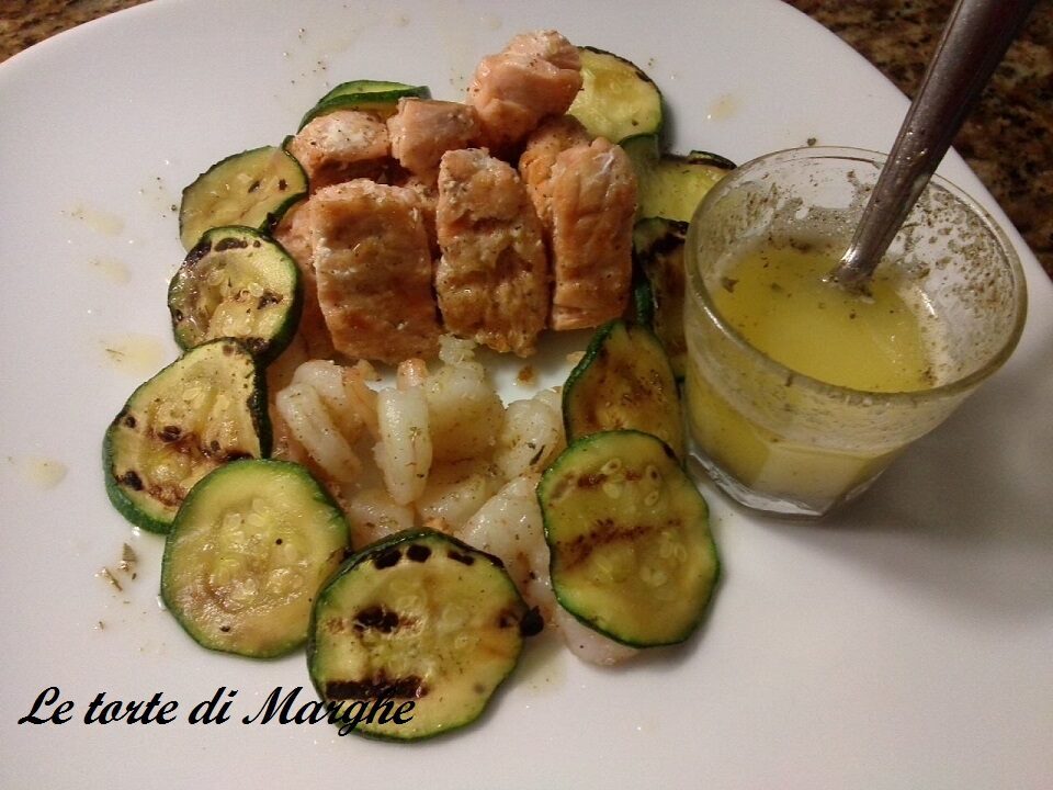 Bocconcini di salmone gamberetti zucchine