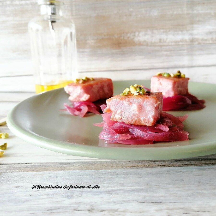 Bocconcini di tonno alle cipolle caramellate