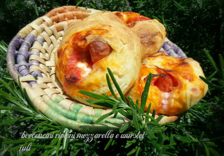 Bocconcini ripieni mozzarella e wurstele