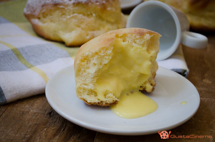 Bomboloni alla crema pasticcera al forno
