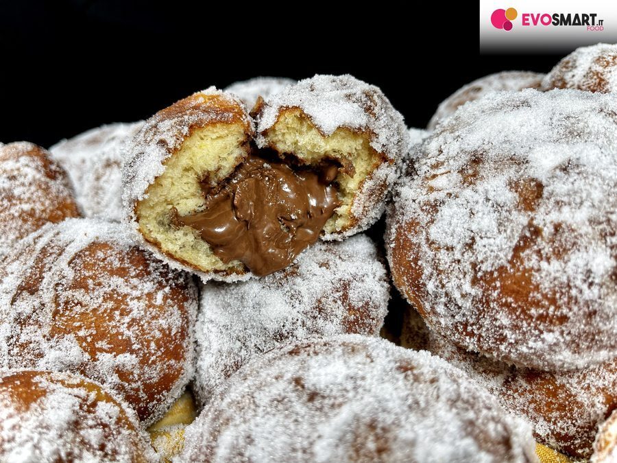 Bomboloni fritti fatti in casa: ricetta facile e golosa