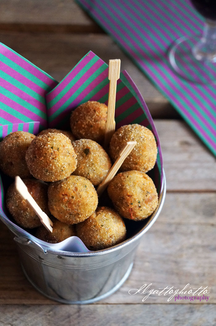 Boule saporite alle alici…pronti per l’aperitivo?