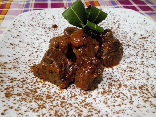 Brasato di cinghiale al cacao amaro