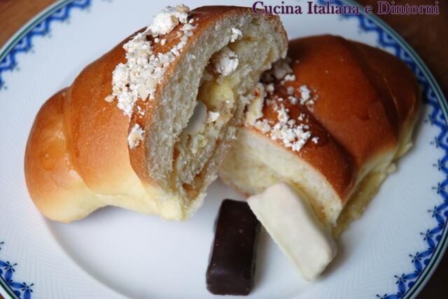 Brioche alla crema e granella di torrone